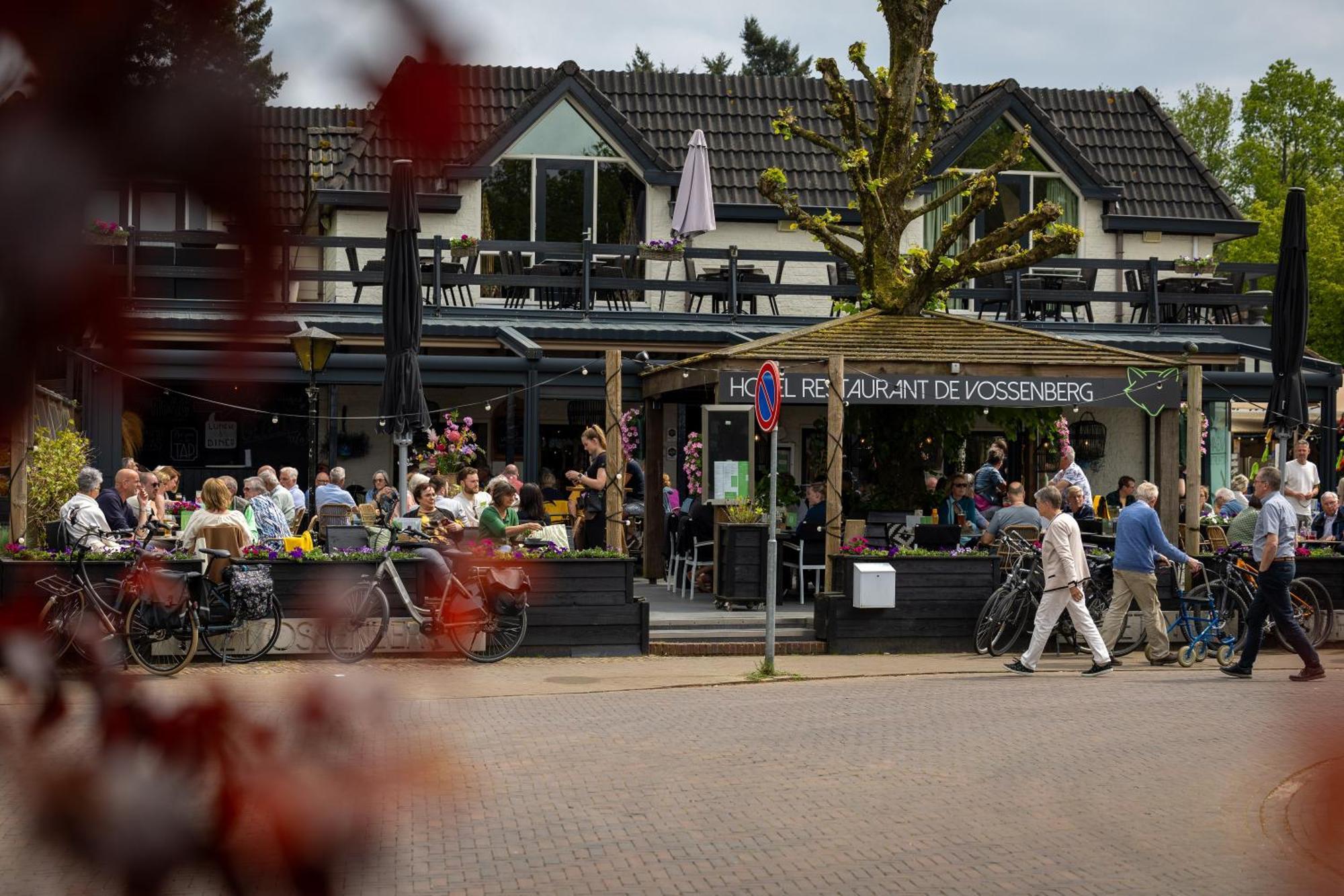 Hotel Restaurant 'De Vossenberg' Vierhouten Exterior photo